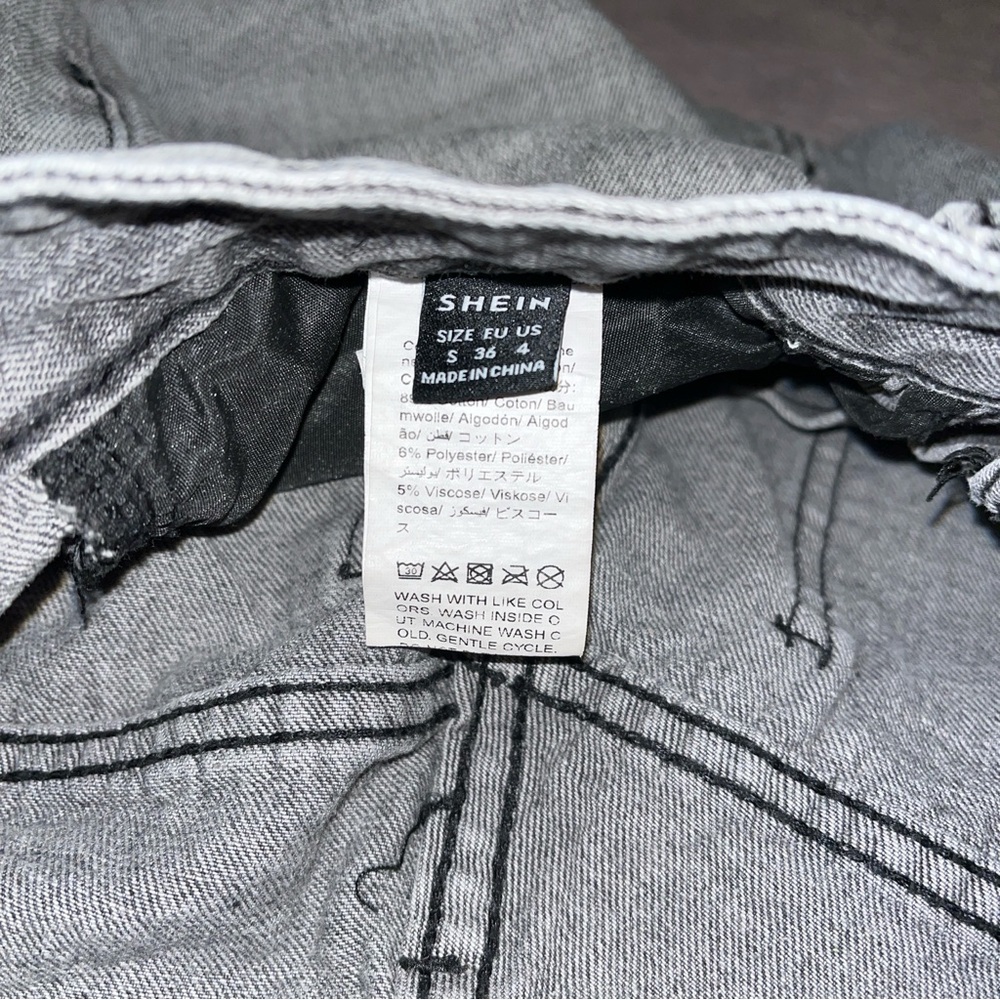 SHEIN Gray High Rise Distressed Jeans - Picture 3 of 4